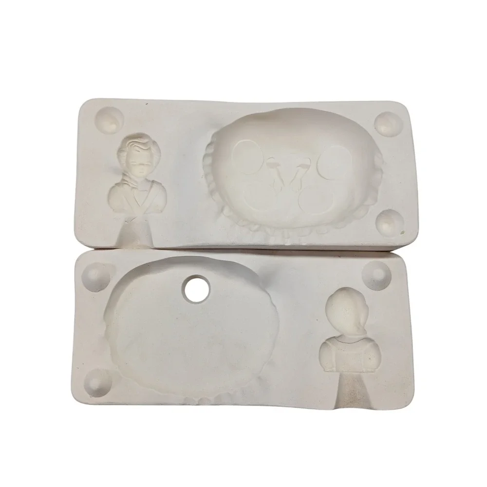 Vintage‎ 1963 Duncan Ceramic Mold 1019 Lipstick Girl Figurine Holder